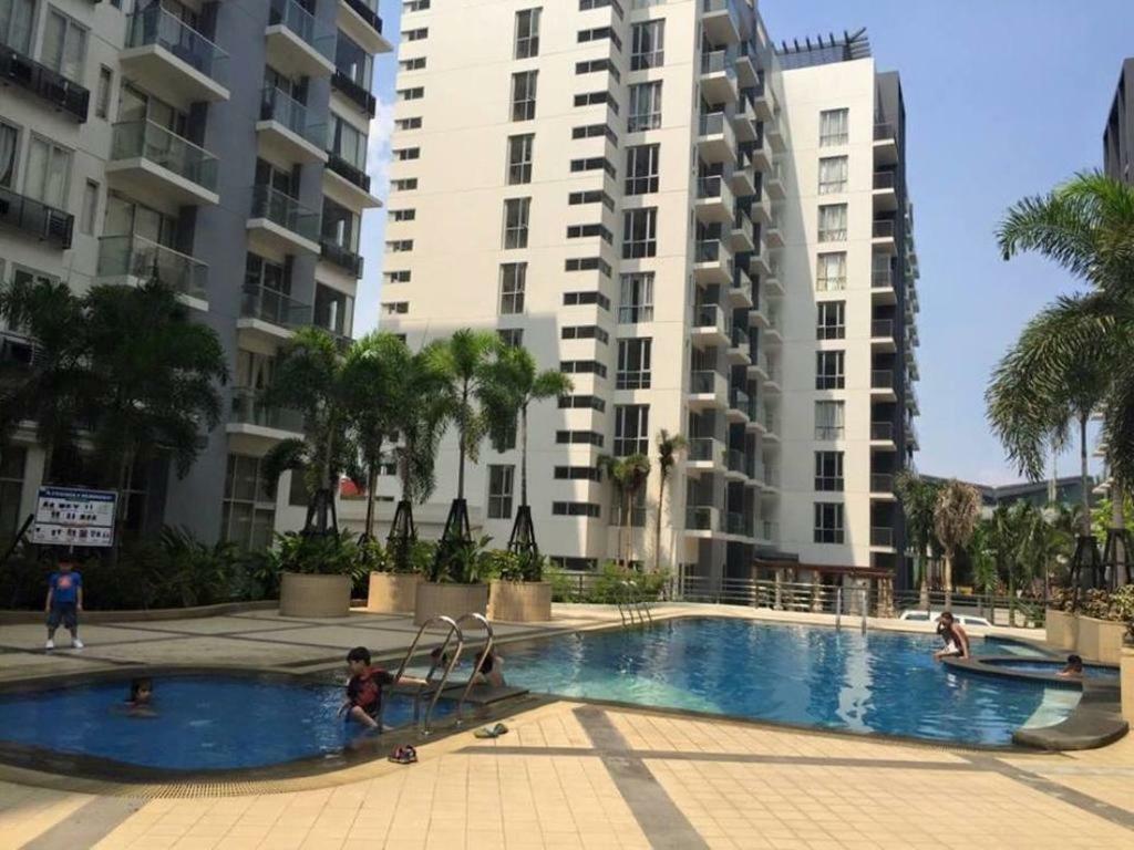 One Palm Tree Villas Manila Exterior foto